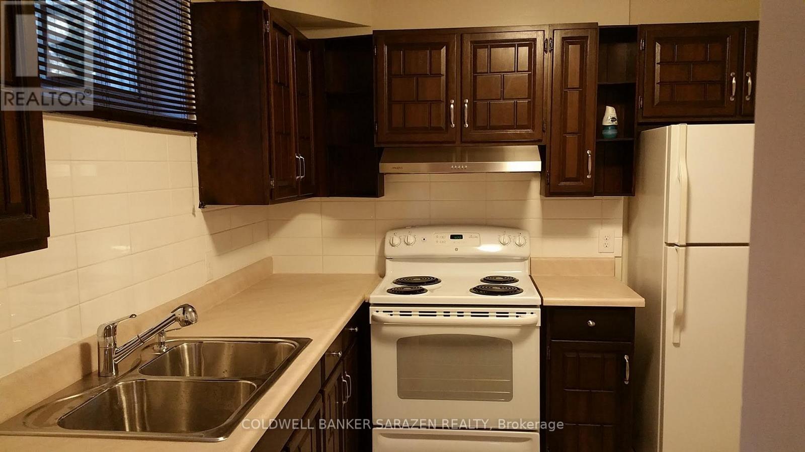 2707 Priscilla Street, Ottawa, Ontario  K2B 7E1 - Photo 37 - X12469200