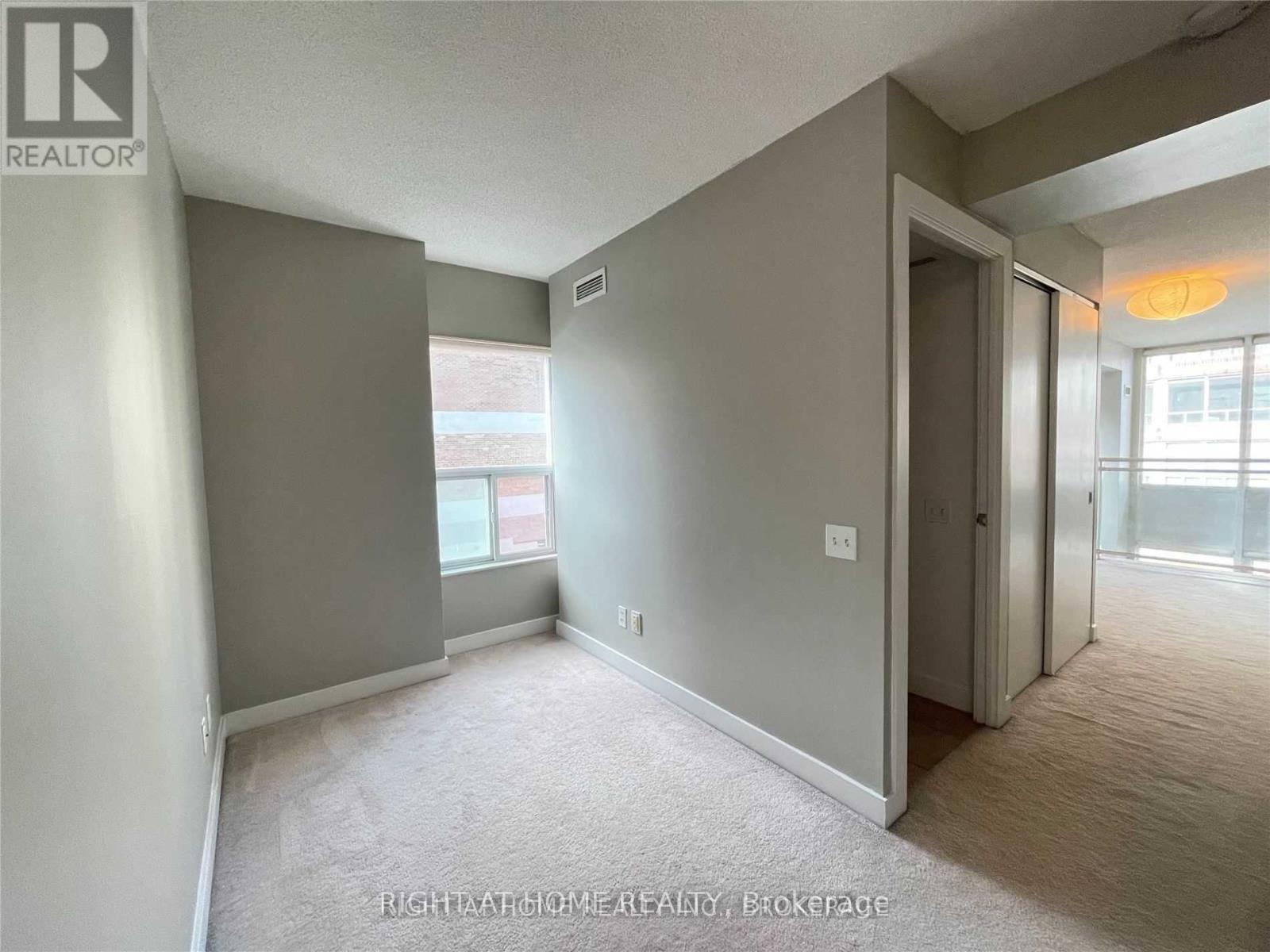 501 - 77 Lombard Street, Toronto, Ontario  M5C 3E1 - Photo 10 - C12469450