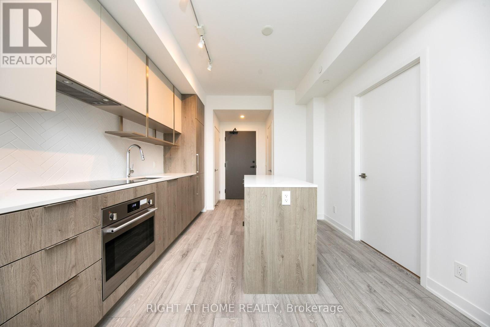 1409 - 15 Holmes Avenue, Toronto, Ontario  M2N 0L4 - Photo 2 - C12469451
