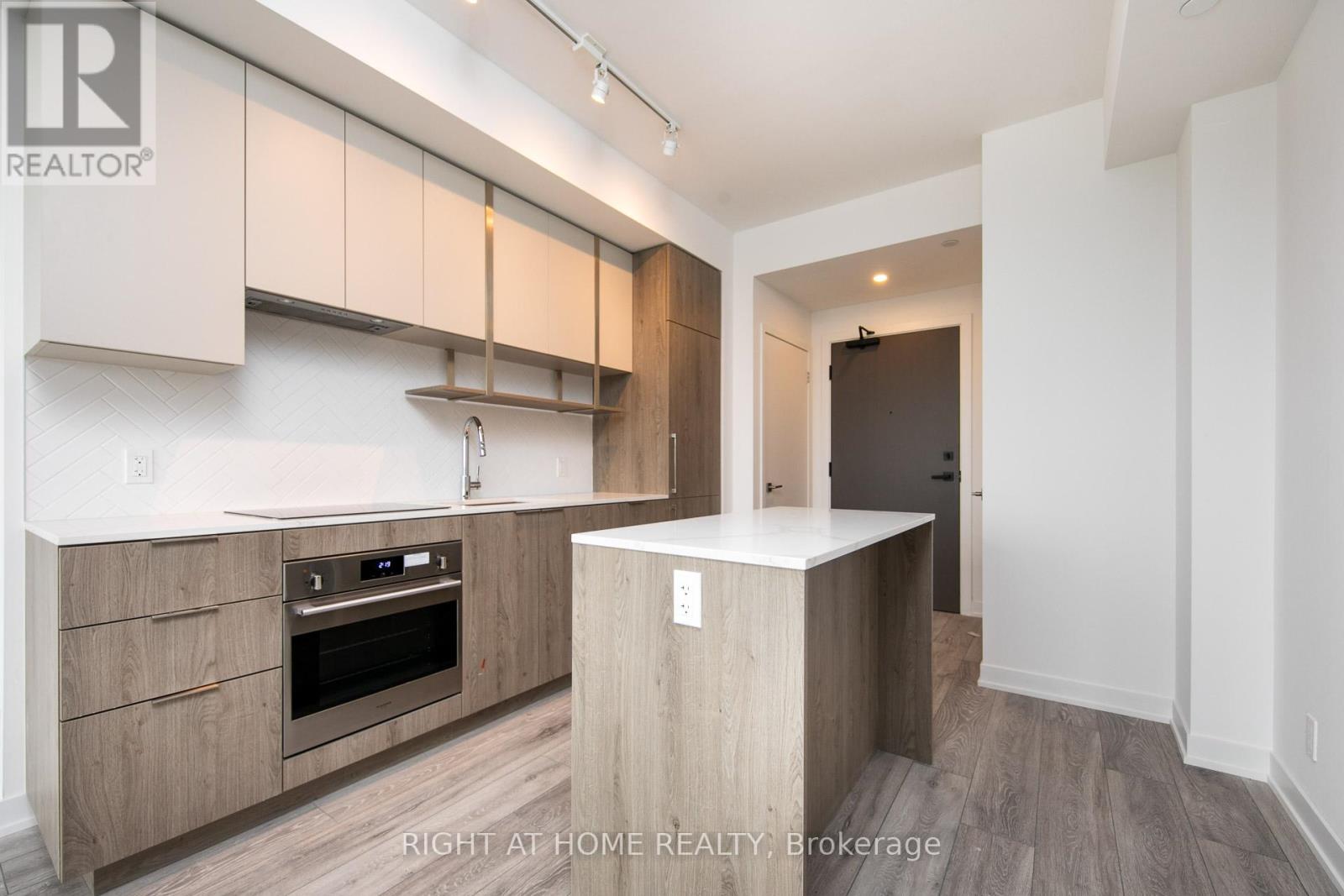 1409 - 15 Holmes Avenue, Toronto, Ontario  M2N 0L4 - Photo 3 - C12469451