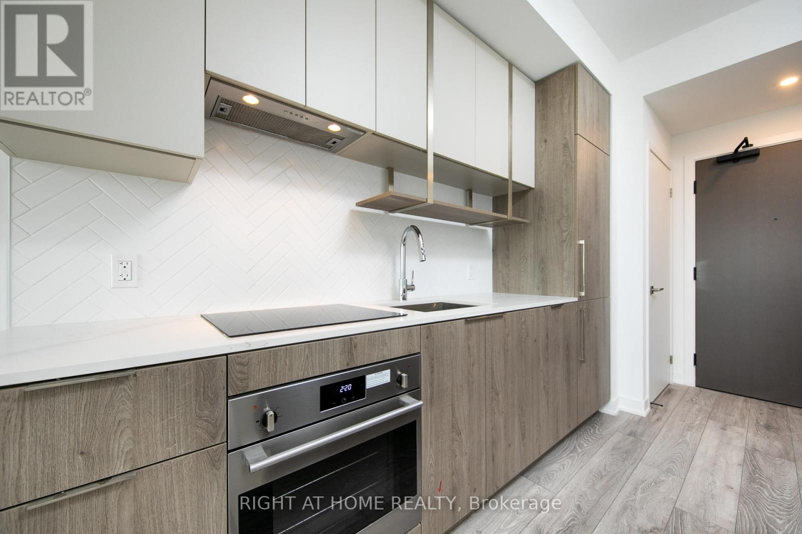 1409 - 15 Holmes Avenue, Toronto, Ontario  M2N 0L4 - Photo 4 - C12469451