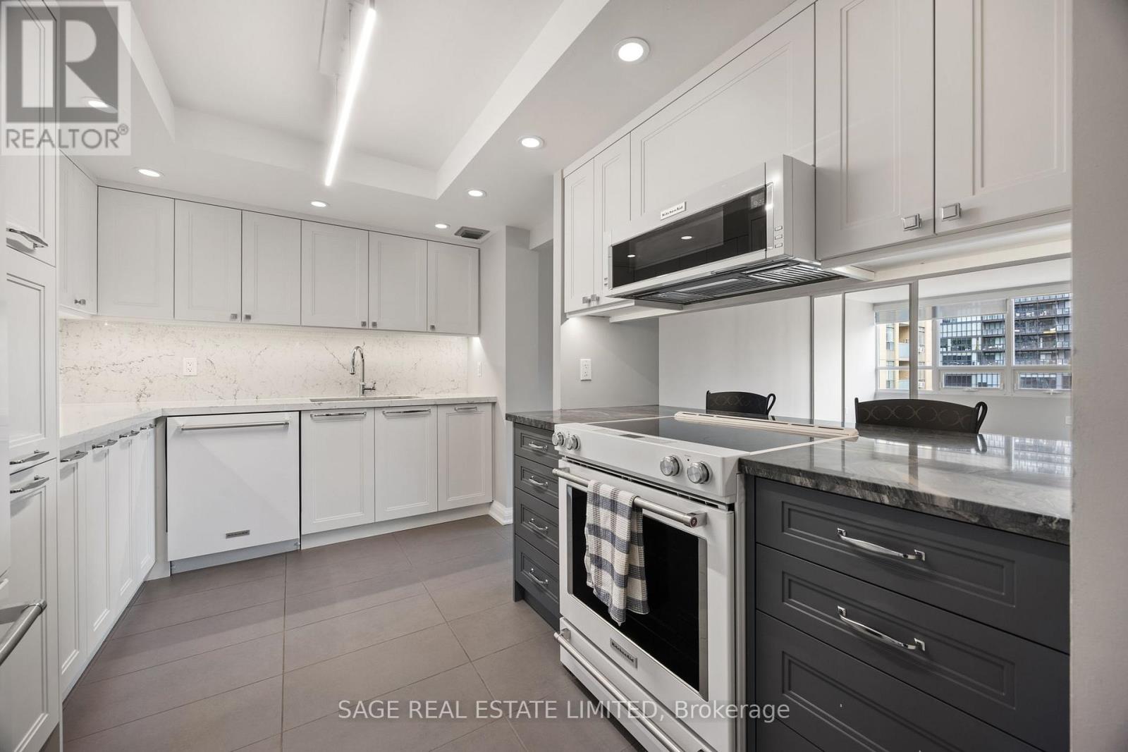 1202 - 71 Charles Street E, Toronto, Ontario  M4Y 2T3 - Photo 22 - C12469452