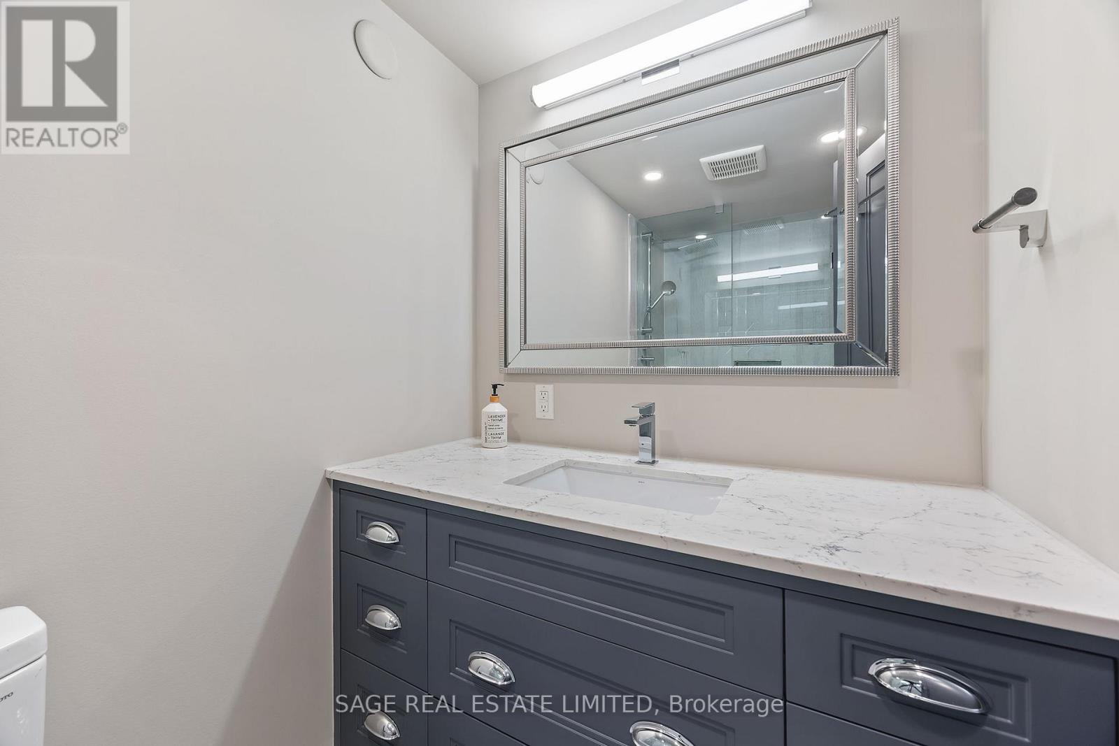 1202 - 71 Charles Street E, Toronto, Ontario  M4Y 2T3 - Photo 6 - C12469452