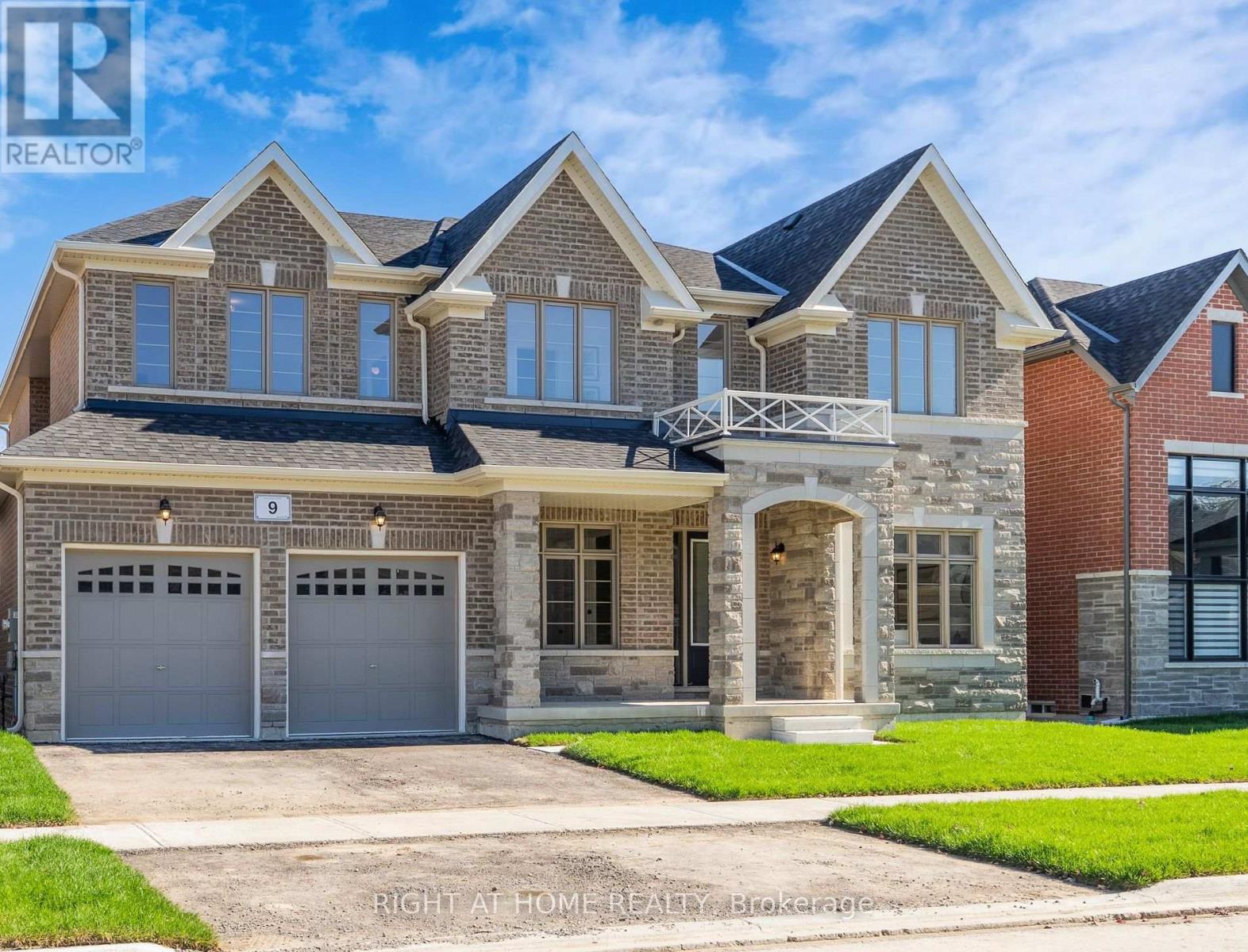 9 RAIL TRAIL COURT, Georgina, Ontario