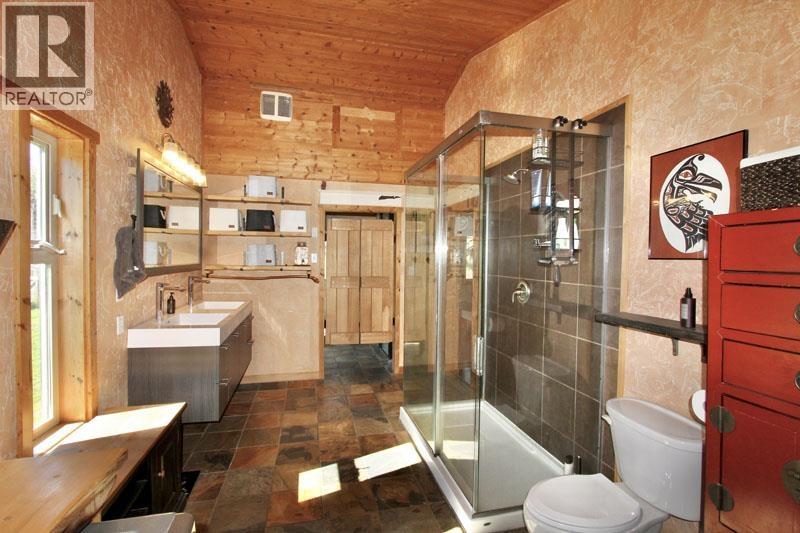 31790 16 Highway, Daajing Giids City, British Columbia  V0T 1Y0 - Photo 15 - R3058557