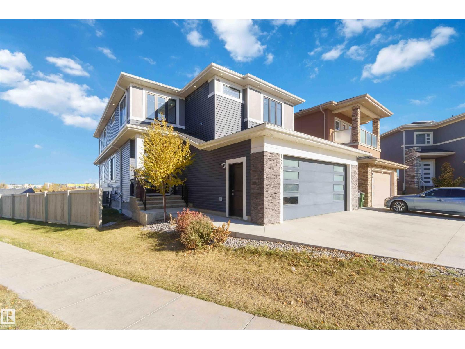 1808 20 AV NW, edmonton, Alberta