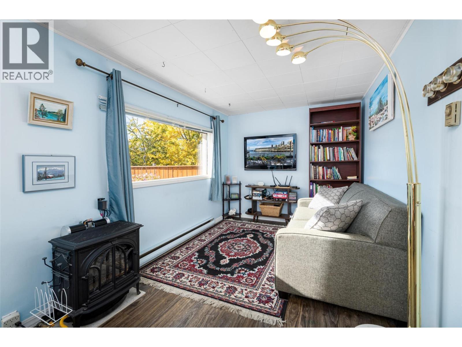 5060 3a Highway, Wynndel, British Columbia  V0B 2N2 - Photo 3 - 10365671