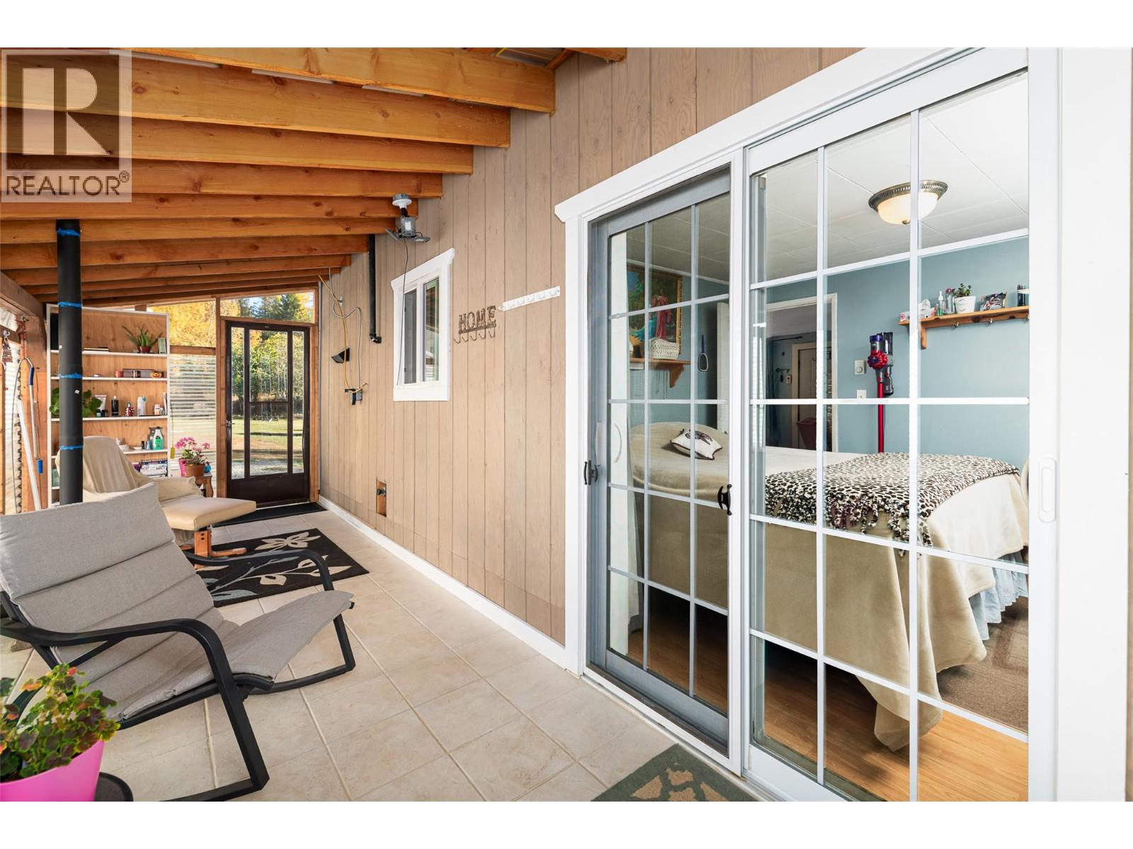 5060 3a Highway, Wynndel, British Columbia  V0B 2N2 - Photo 11 - 10365671