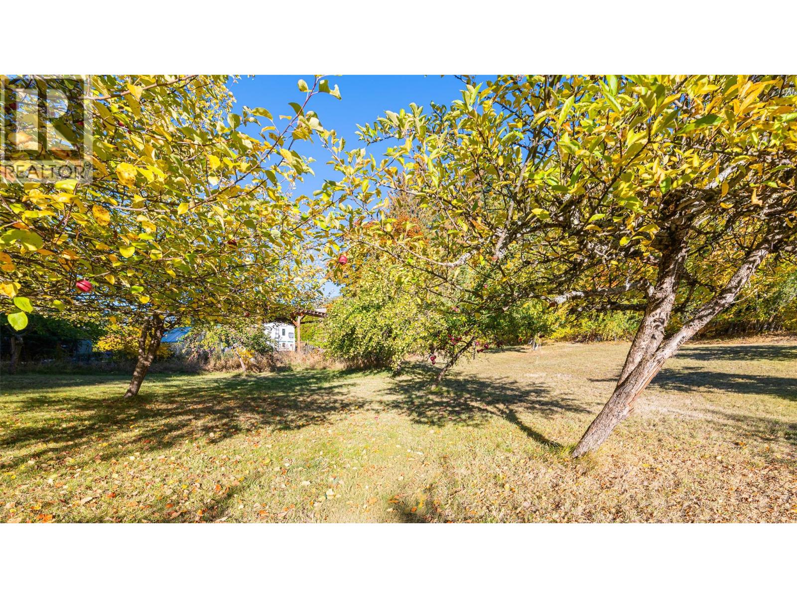 5060 3a Highway, Wynndel, British Columbia  V0B 2N2 - Photo 19 - 10365671