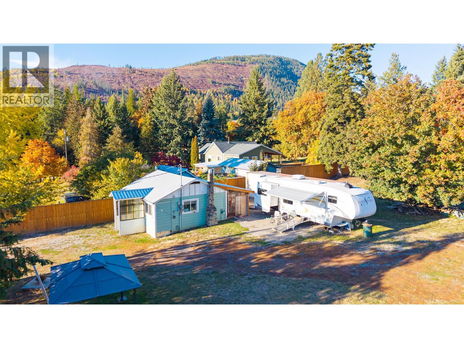 5060 3a Highway, Wynndel, British Columbia  V0B 2N2 - Photo 26 - 10365671