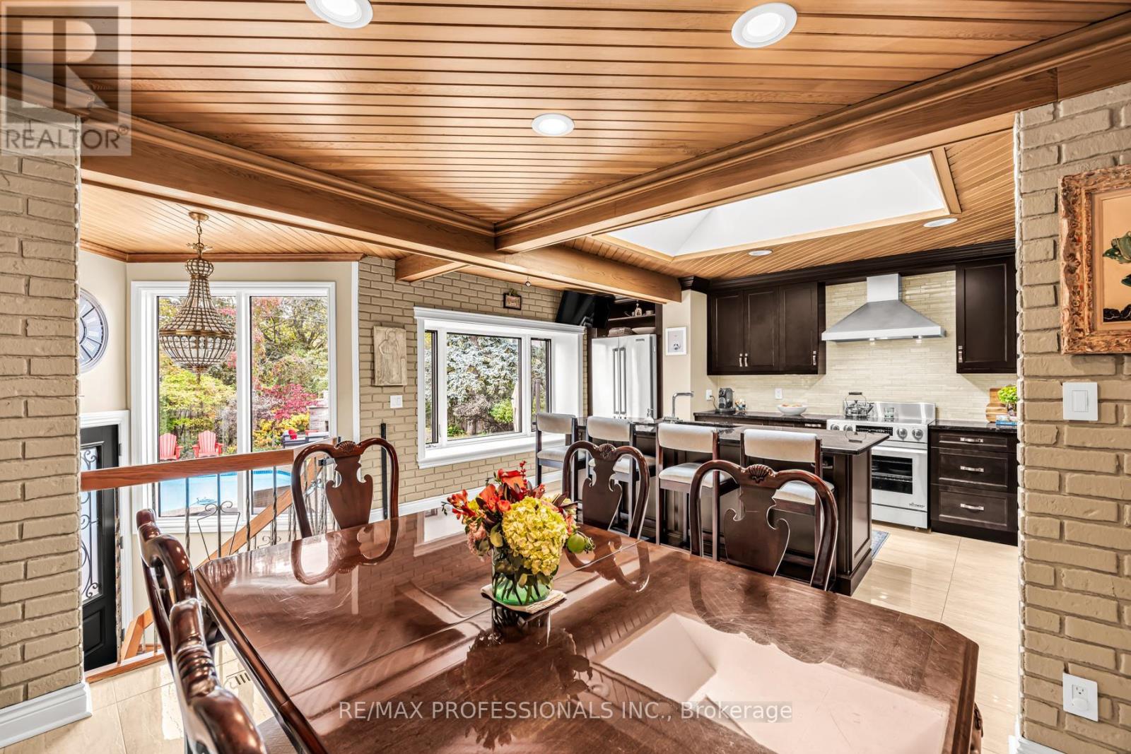 16 Woodpark Road, Toronto, Ontario  M9P 1L9 - Photo 15 - W12469443