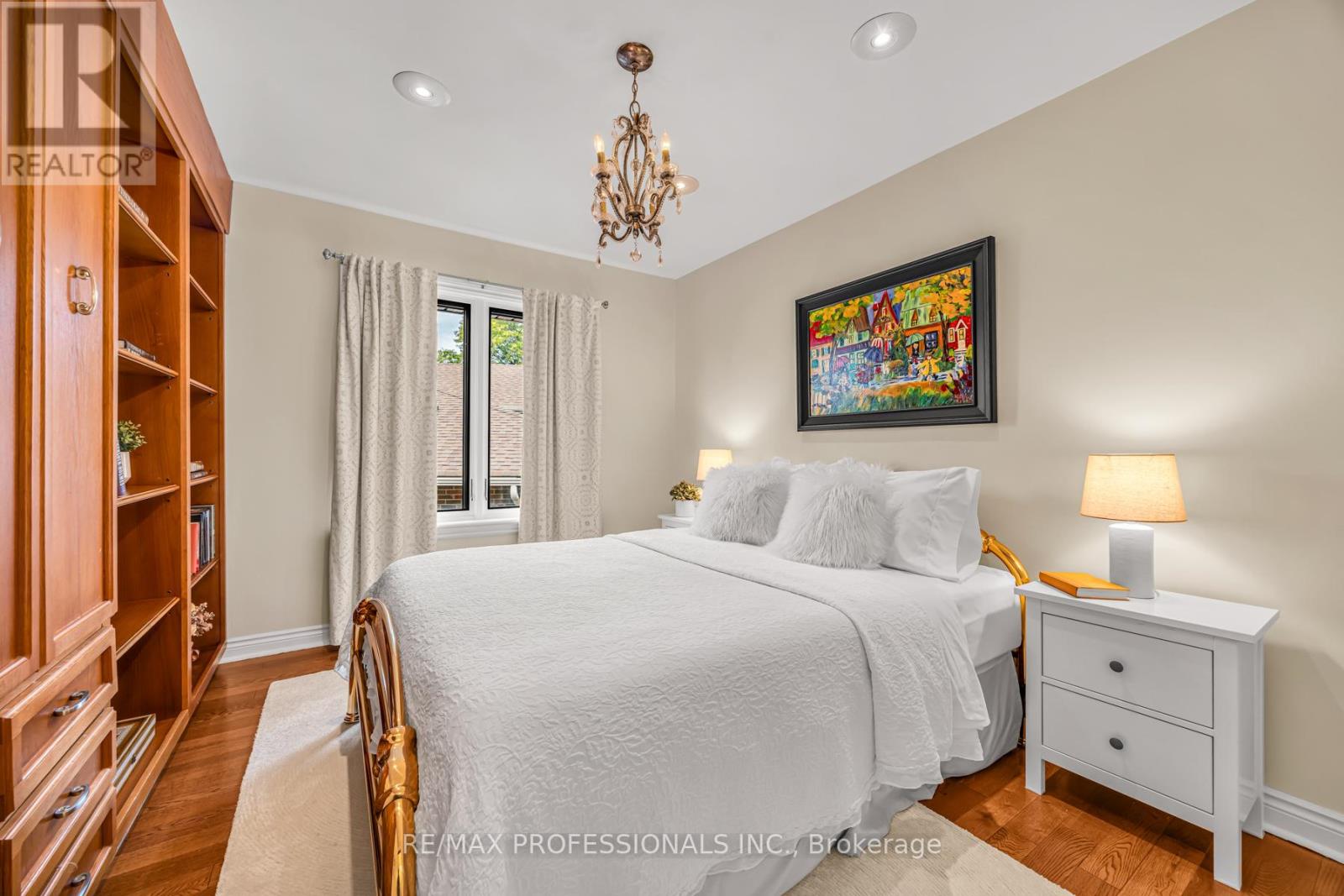 16 Woodpark Road, Toronto, Ontario  M9P 1L9 - Photo 32 - W12469443