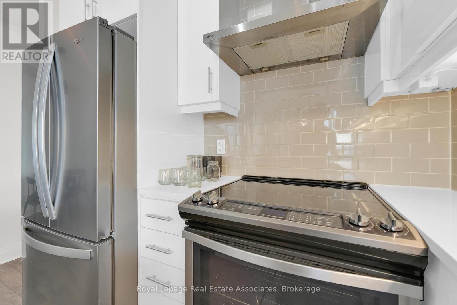 1007 - 15 Zorra Street, Toronto, Ontario  M8Z 0C1 - Photo 10 - W12469447