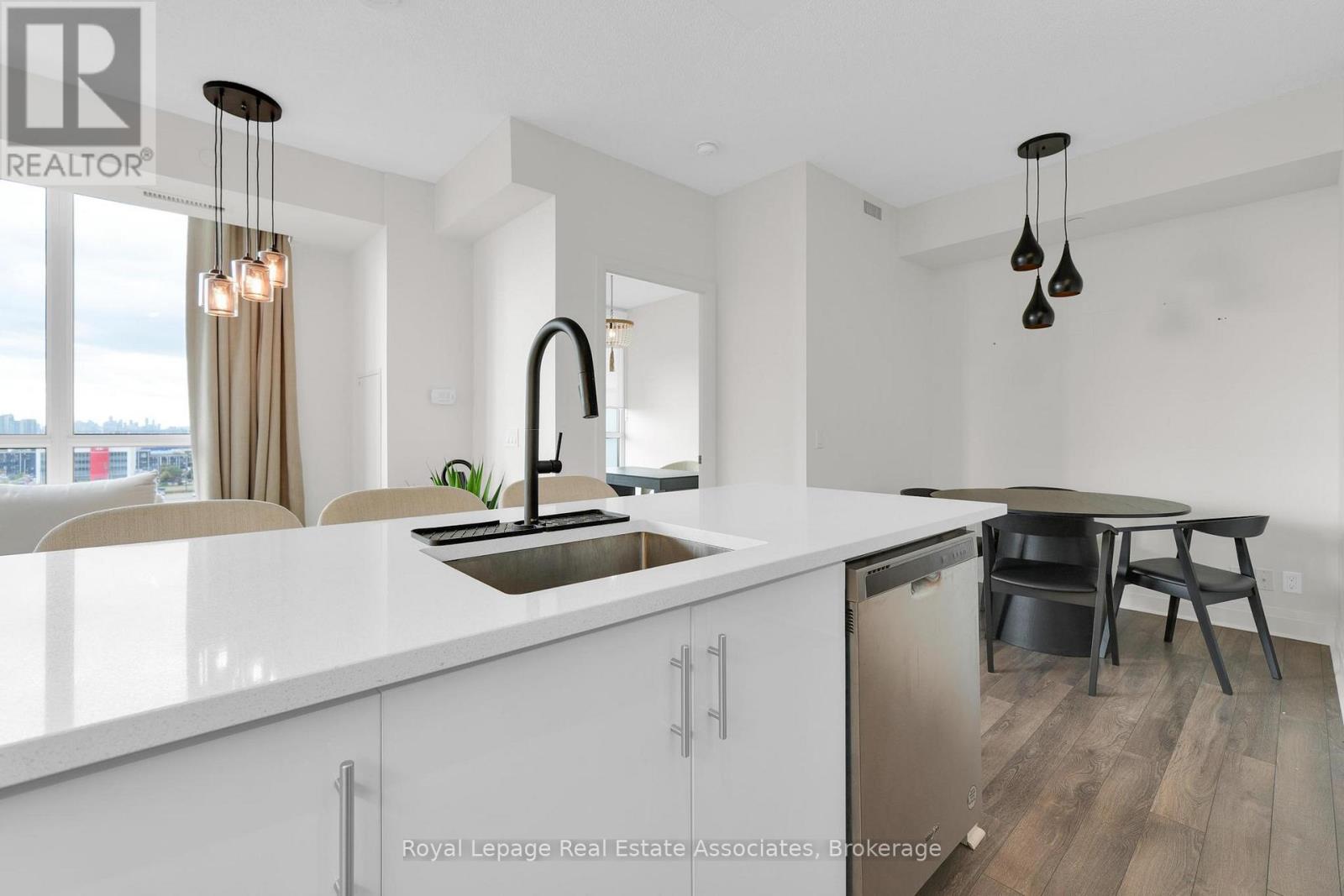 1007 - 15 Zorra Street, Toronto, Ontario  M8Z 0C1 - Photo 11 - W12469447