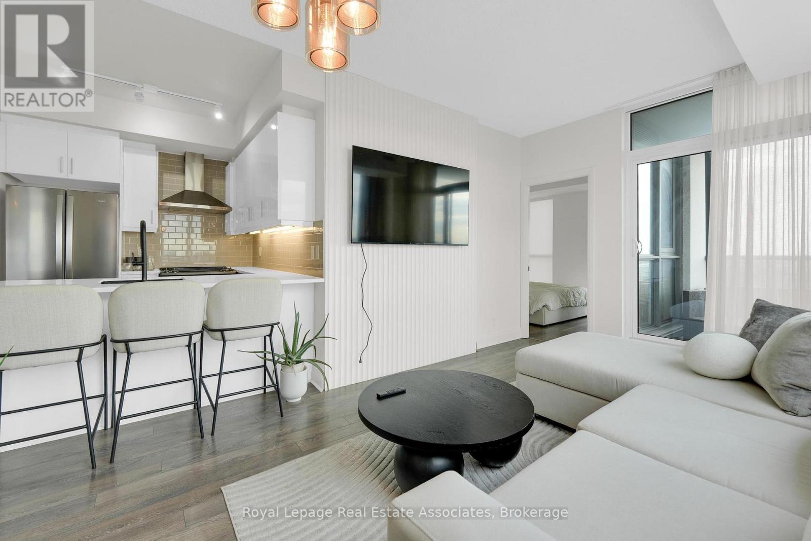 1007 - 15 Zorra Street, Toronto, Ontario  M8Z 0C1 - Photo 13 - W12469447