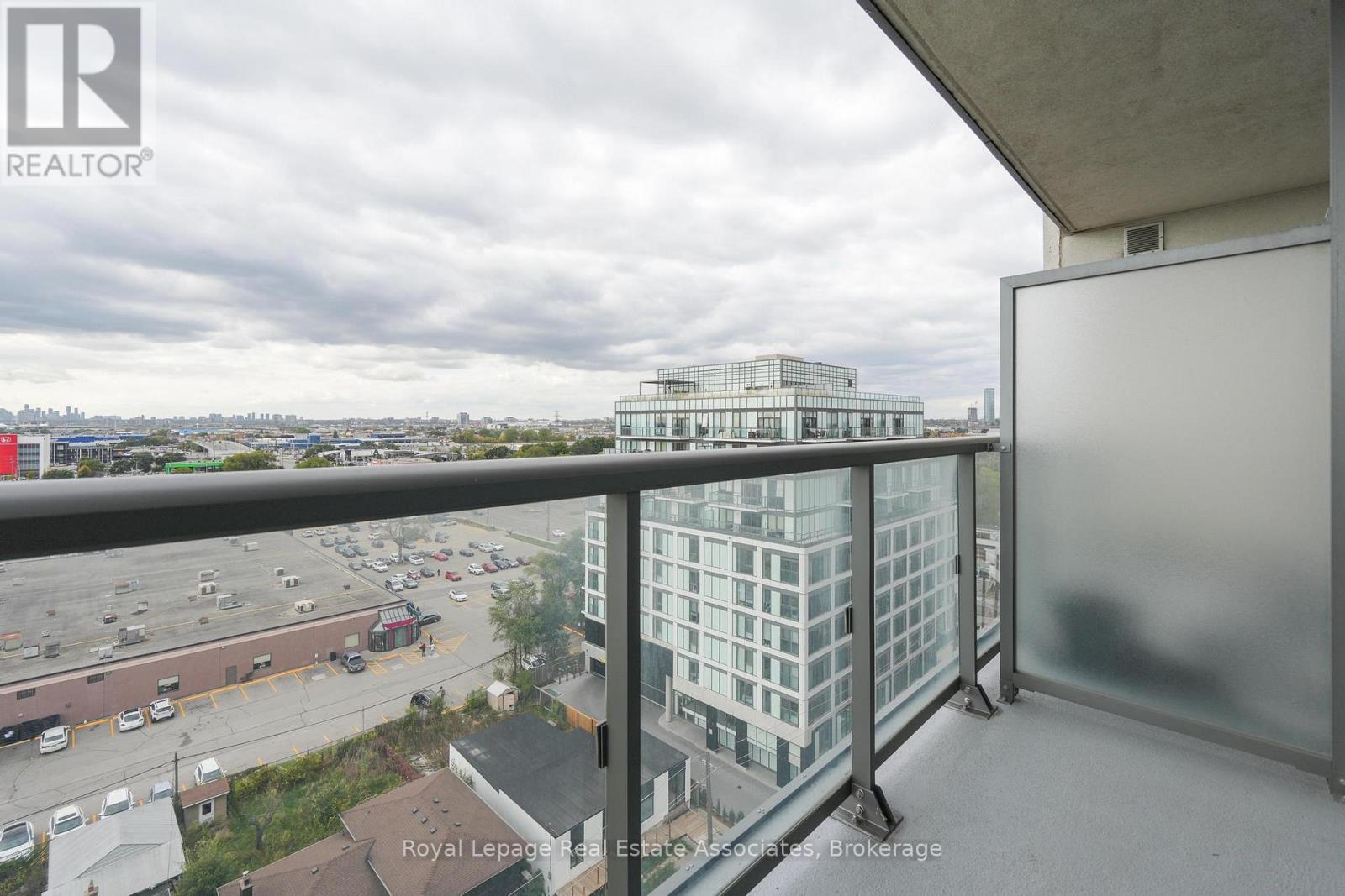 1007 - 15 Zorra Street, Toronto, Ontario  M8Z 0C1 - Photo 18 - W12469447