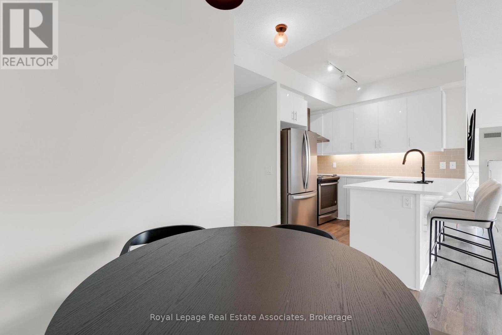 1007 - 15 Zorra Street, Toronto, Ontario  M8Z 0C1 - Photo 5 - W12469447