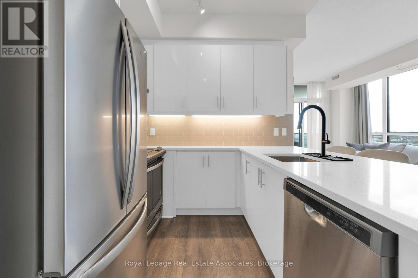 1007 - 15 Zorra Street, Toronto, Ontario  M8Z 0C1 - Photo 7 - W12469447