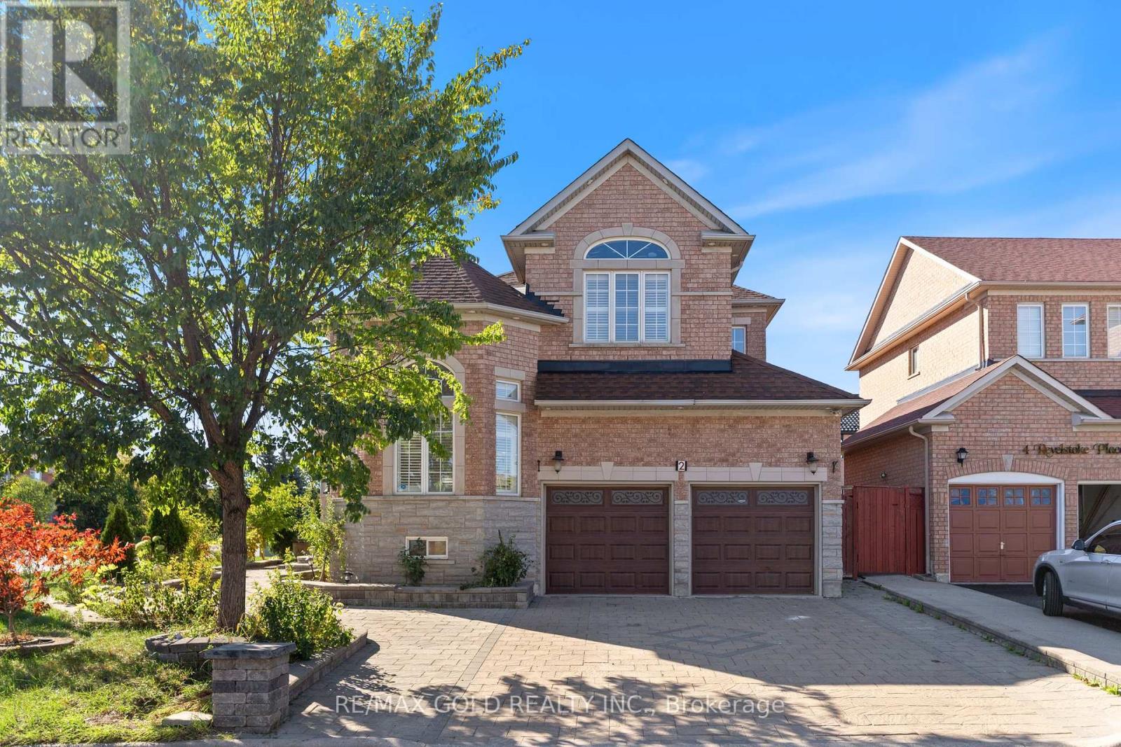 2 Revelstoke Place, Brampton, Ontario  L6R 3G3 - Photo 1 - W12469483
