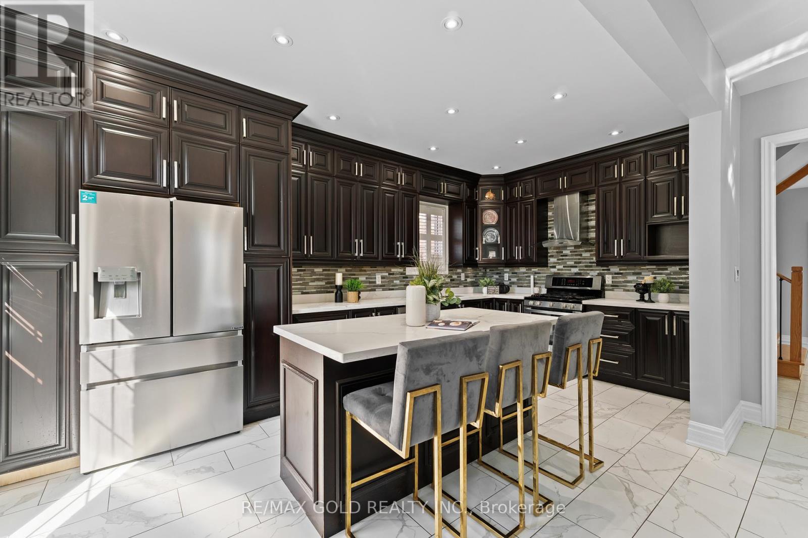 2 Revelstoke Place, Brampton, Ontario  L6R 3G3 - Photo 18 - W12469483