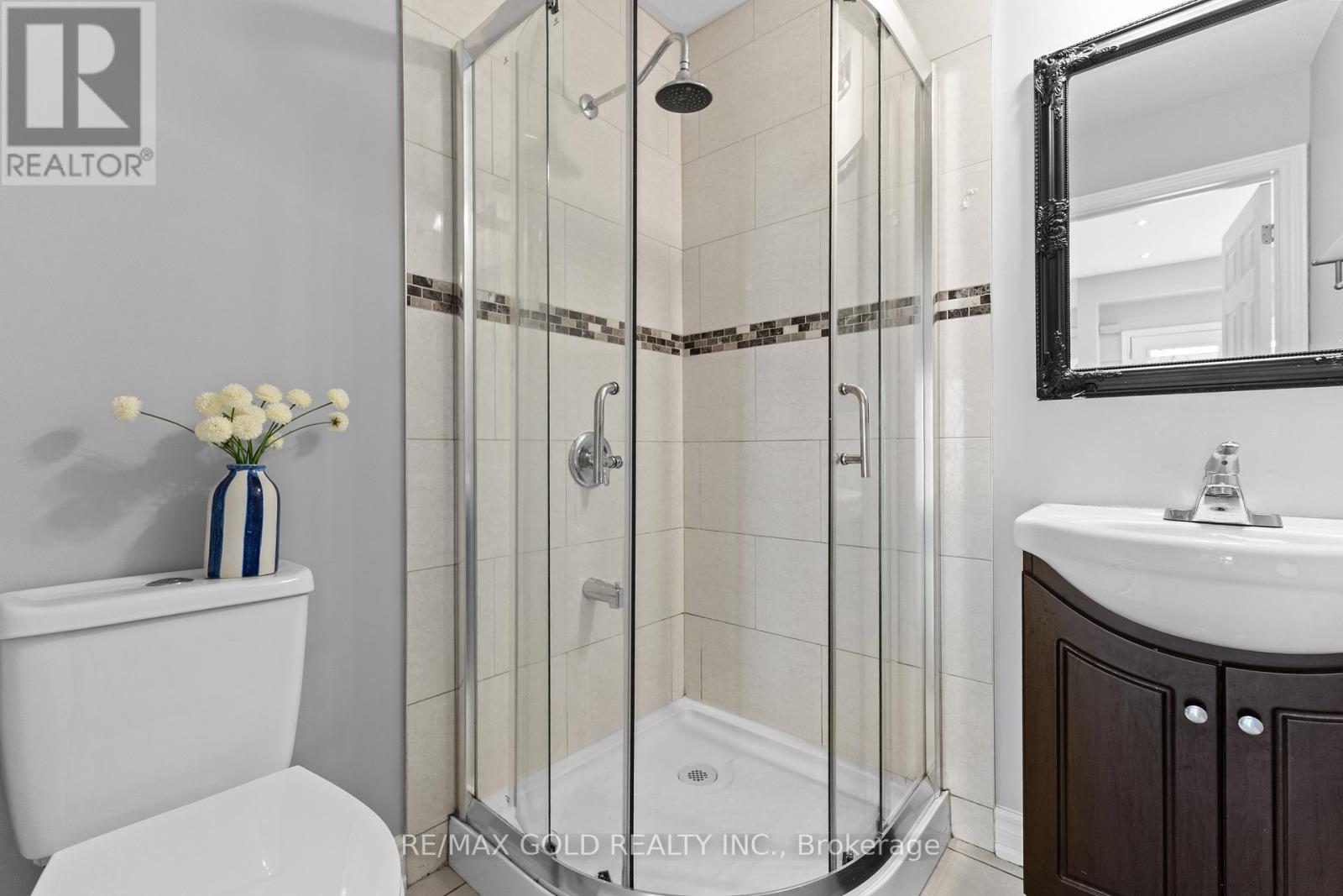 2 Revelstoke Place, Brampton, Ontario  L6R 3G3 - Photo 22 - W12469483