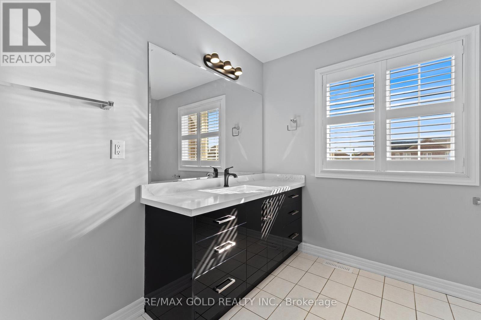 2 Revelstoke Place, Brampton, Ontario  L6R 3G3 - Photo 30 - W12469483