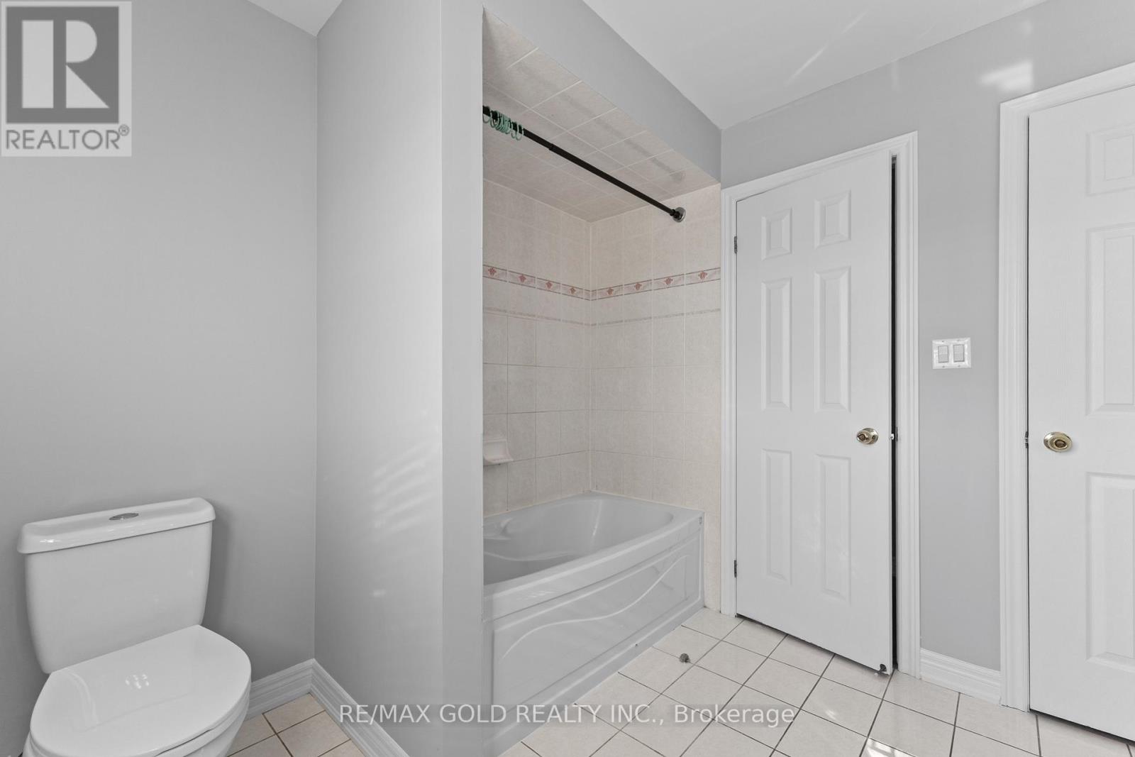 2 Revelstoke Place, Brampton, Ontario  L6R 3G3 - Photo 31 - W12469483