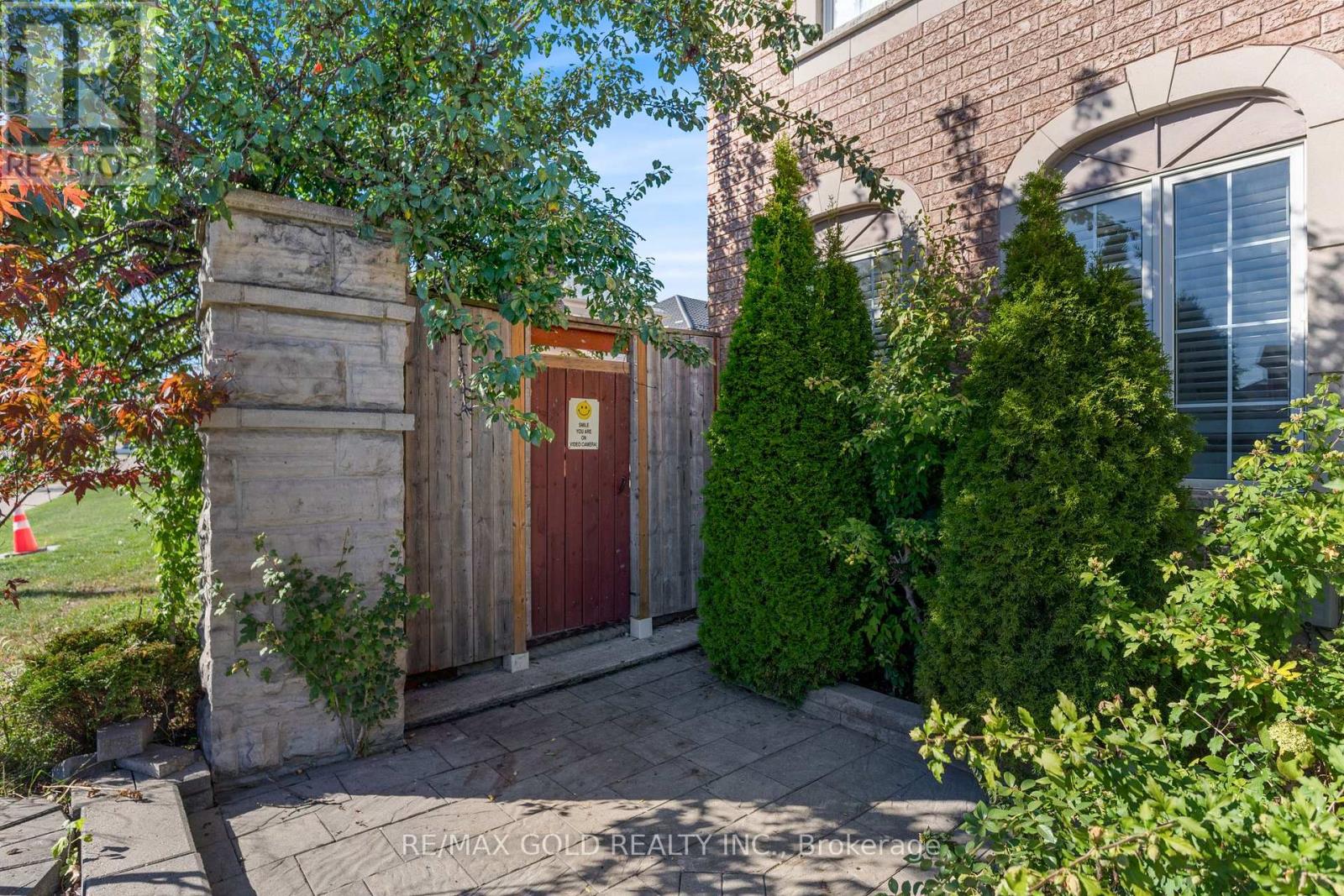 2 Revelstoke Place, Brampton, Ontario  L6R 3G3 - Photo 48 - W12469483