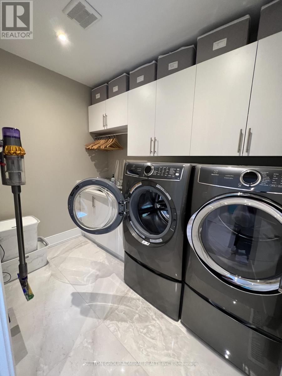 1060 Kipling Avenue, Toronto, Ontario  M9B 3L9 - Photo 14 - W12469512