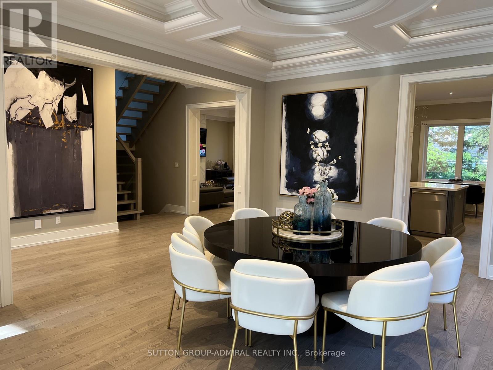 1060 Kipling Avenue, Toronto, Ontario  M9B 3L9 - Photo 4 - W12469512