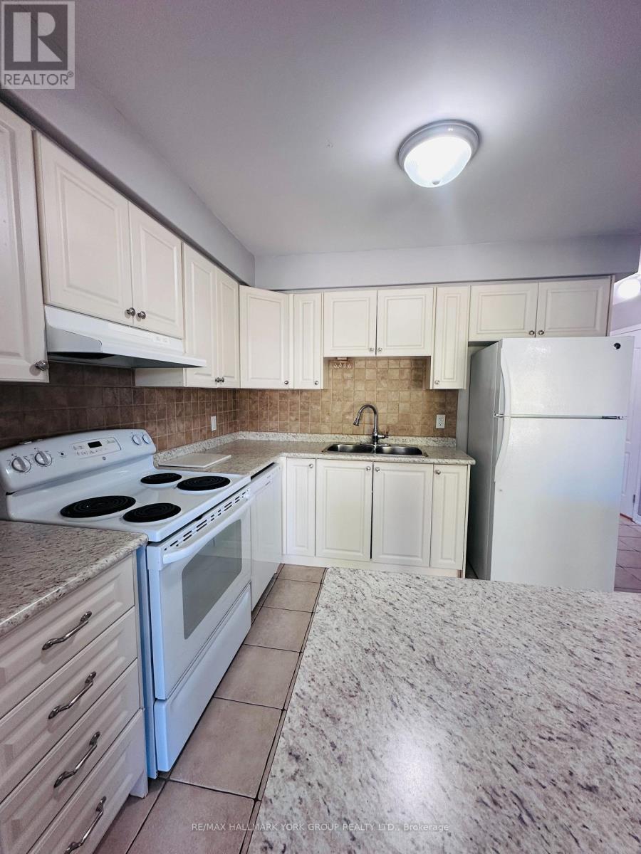 9 - 75 Prince William Way, Barrie, Ontario  L4N 0Y9 - Photo 8 - S12431327