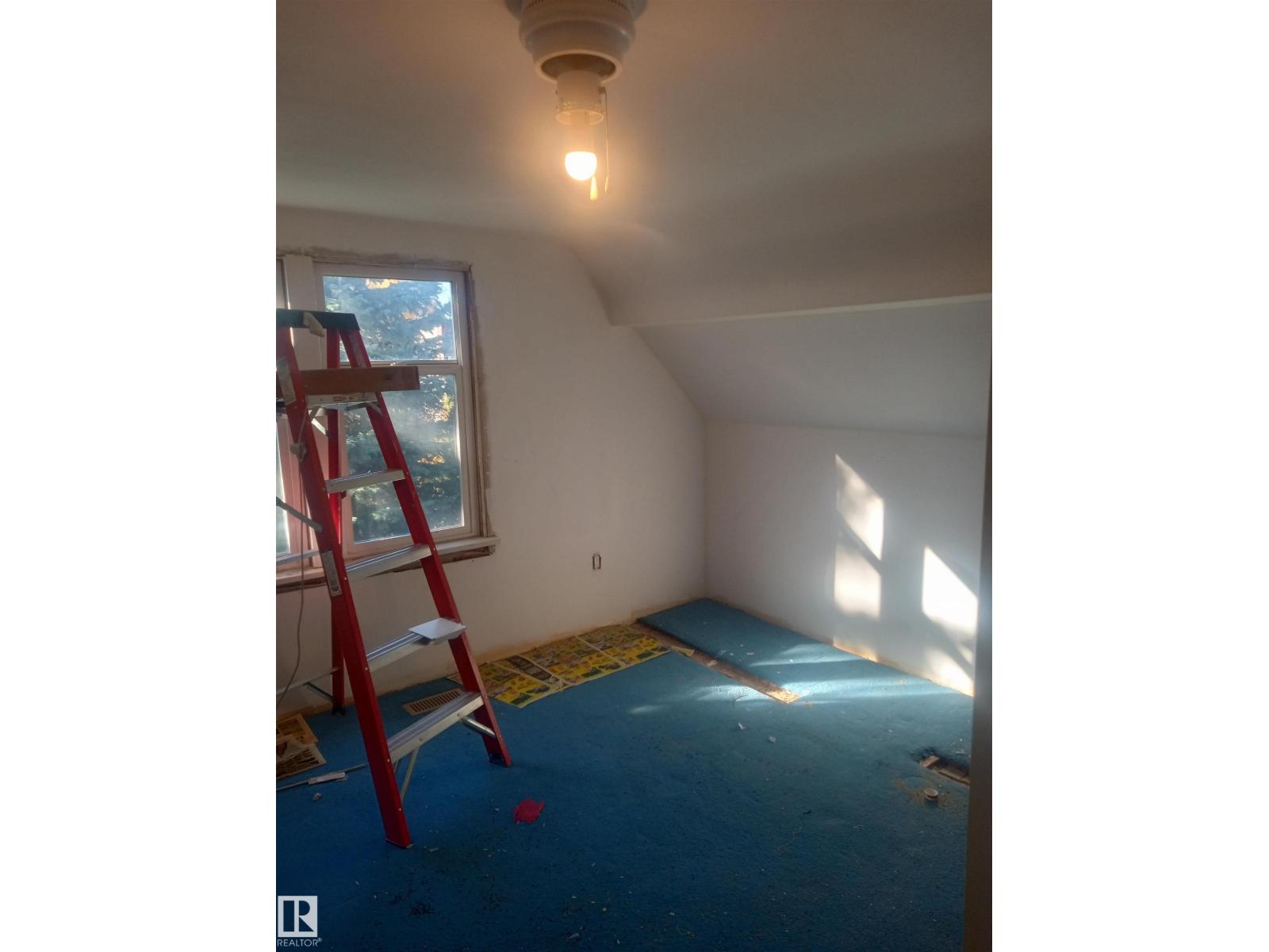 11235 95 St Nw Nw, Edmonton, Alberta  T5G 1K8 - Photo 2 - E4462461