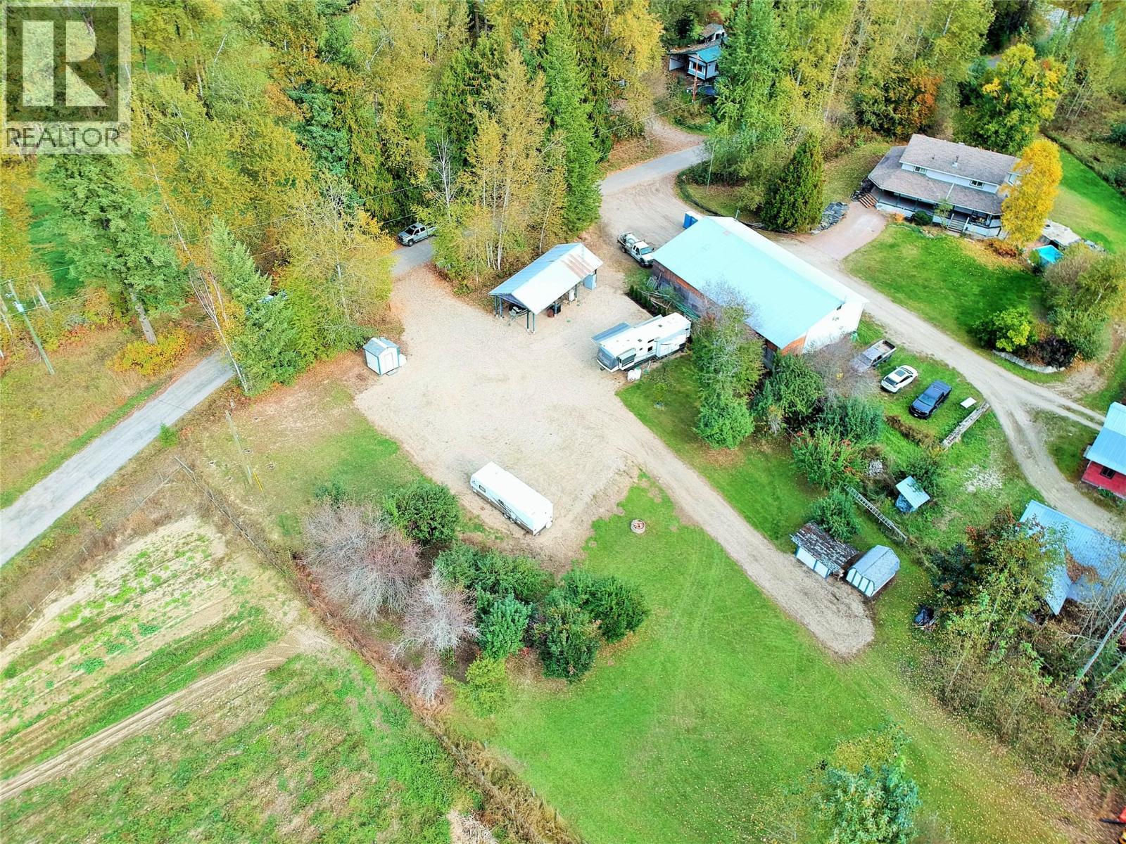 1822 Cemetery Road, sicamous, British Columbia