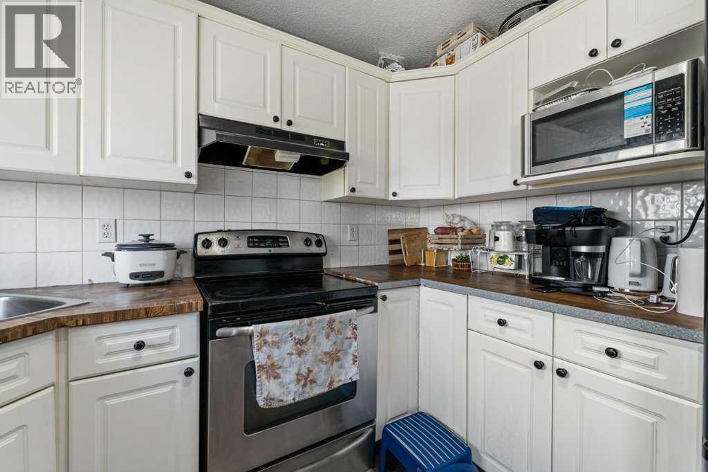 154 Bridlewood Drive Sw, Calgary, Alberta  T2Y 3T2 - Photo 8 - A2263498