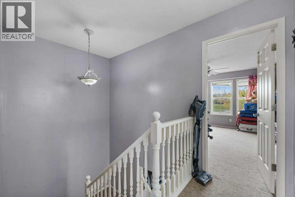 154 Bridlewood Drive Sw, Calgary, Alberta  T2Y 3T2 - Photo 14 - A2263498