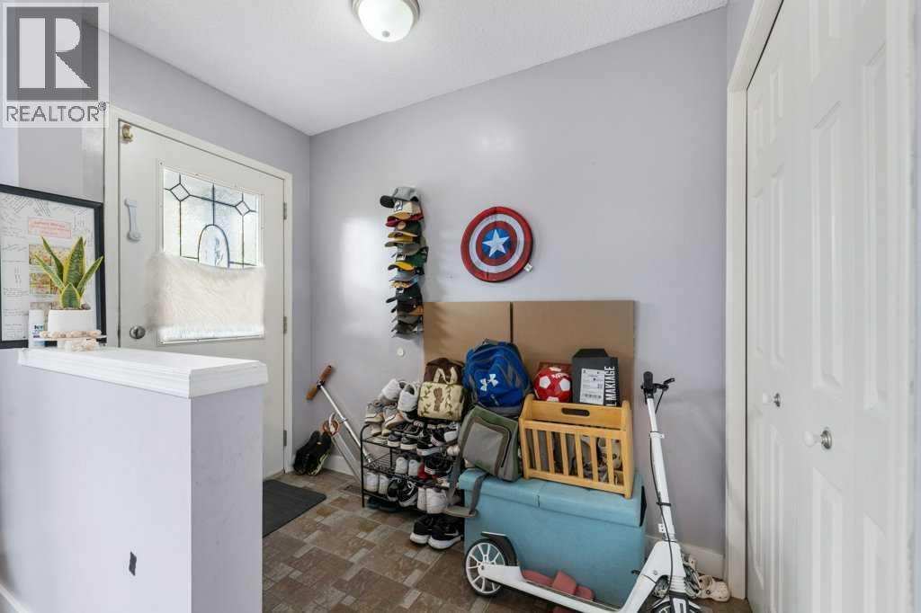 154 Bridlewood Drive Sw, Calgary, Alberta  T2Y 3T2 - Photo 3 - A2263498