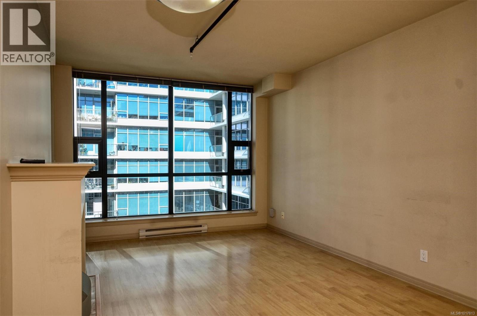 601 860 View St, Victoria, British Columbia  V8W 3Z8 - Photo 6 - 1017813