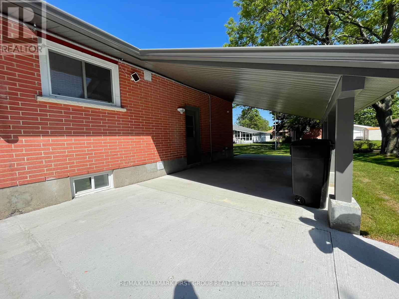 Lower - 1176 Milburn Street, Peterborough, Ontario  K9H 6P2 - Photo 14 - X12469440