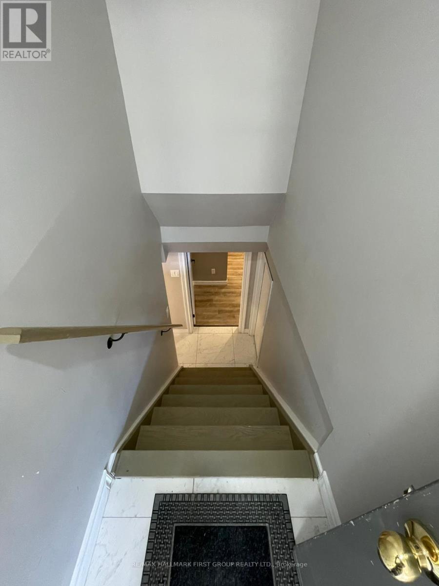 Lower - 1176 Milburn Street, Peterborough, Ontario  K9H 6P2 - Photo 15 - X12469440