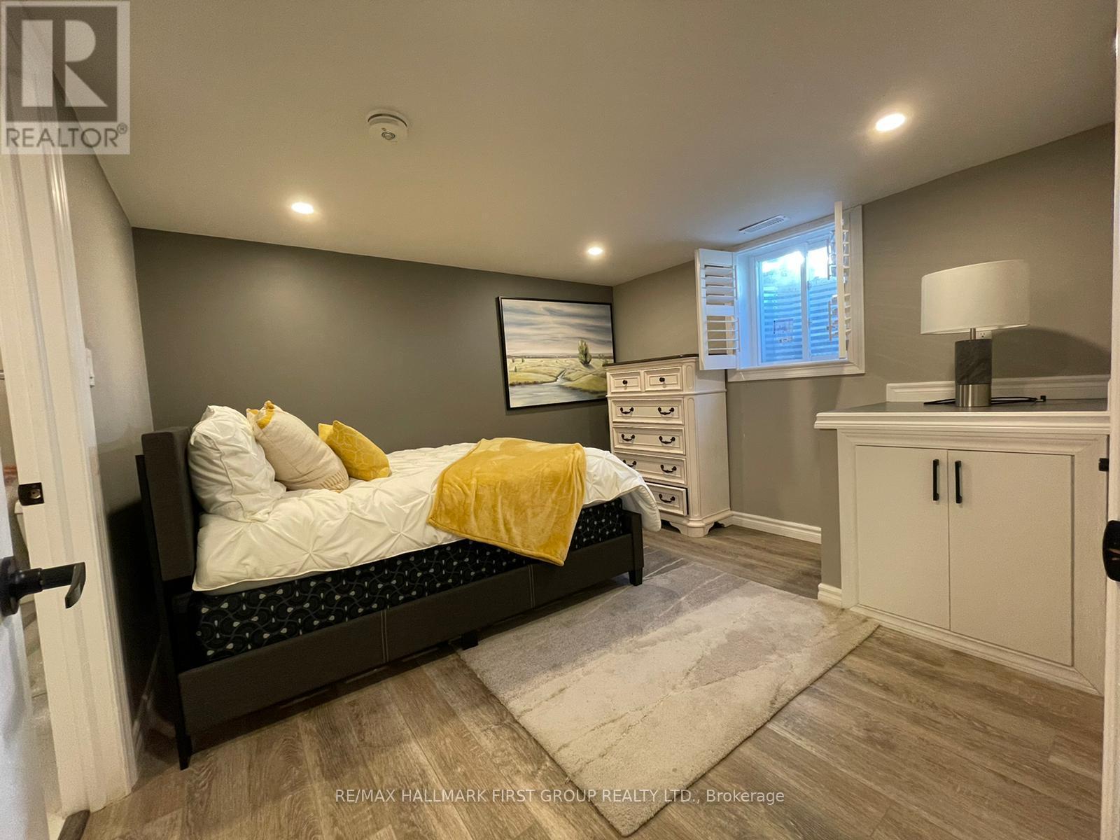 Lower - 1176 Milburn Street, Peterborough, Ontario  K9H 6P2 - Photo 8 - X12469440