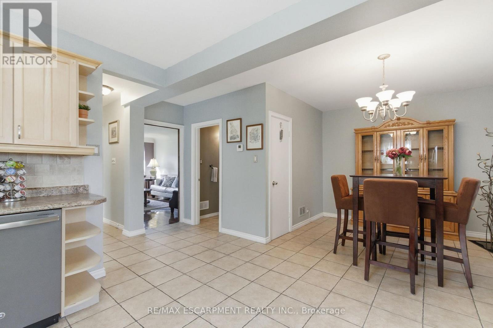 91 East 42nd Street, Hamilton, Ontario  L8T 3A2 - Photo 15 - X12469448