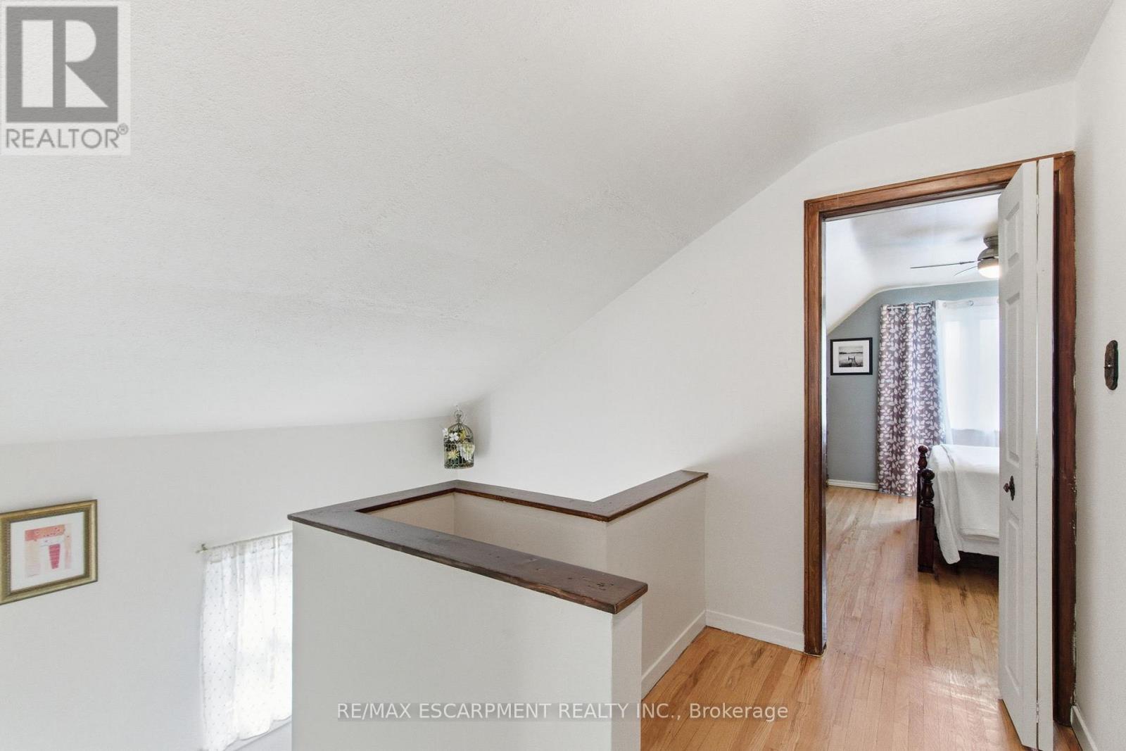 91 East 42nd Street, Hamilton, Ontario  L8T 3A2 - Photo 22 - X12469448