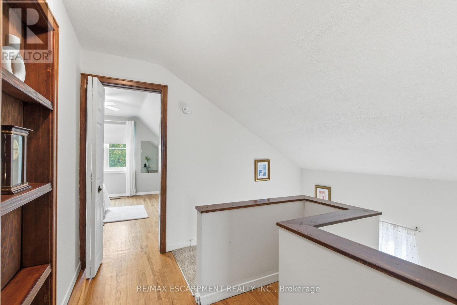 91 East 42nd Street, Hamilton, Ontario  L8T 3A2 - Photo 23 - X12469448