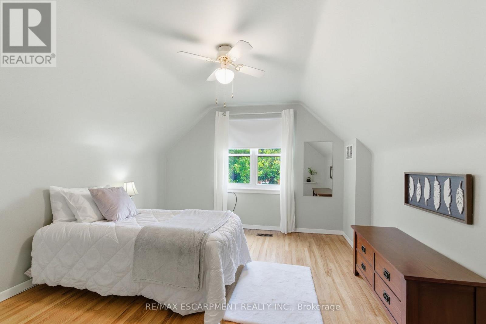 91 East 42nd Street, Hamilton, Ontario  L8T 3A2 - Photo 26 - X12469448