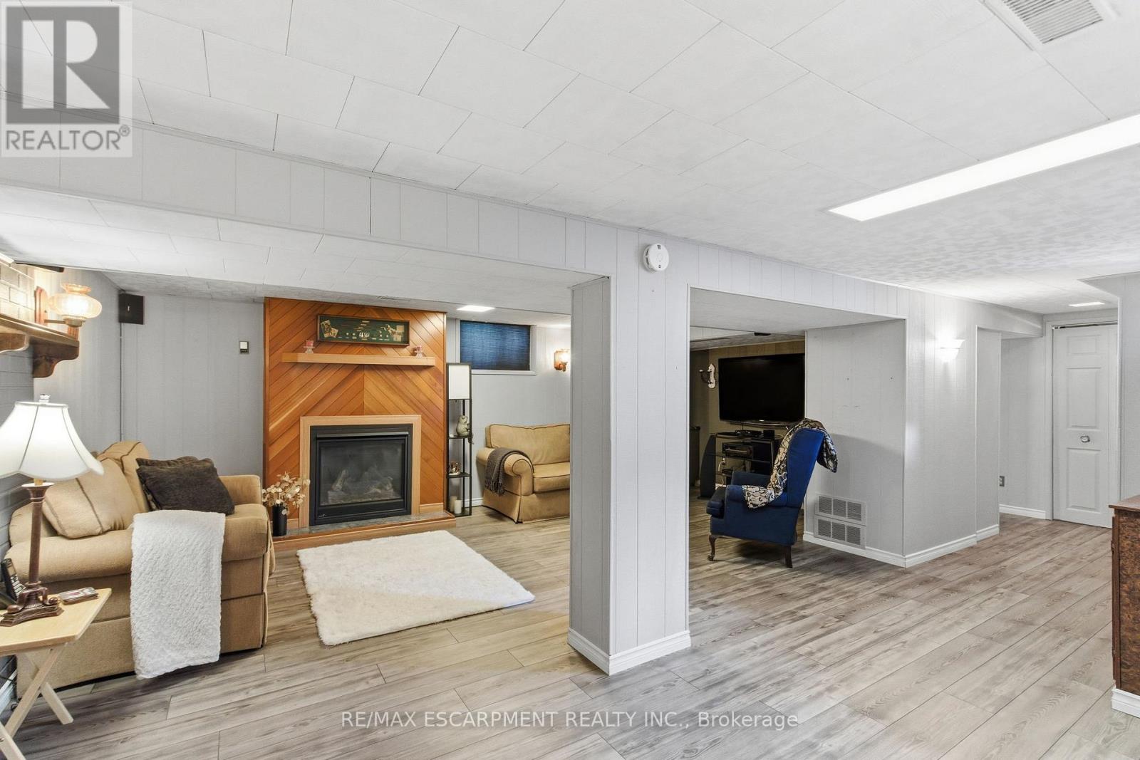 91 East 42nd Street, Hamilton, Ontario  L8T 3A2 - Photo 29 - X12469448