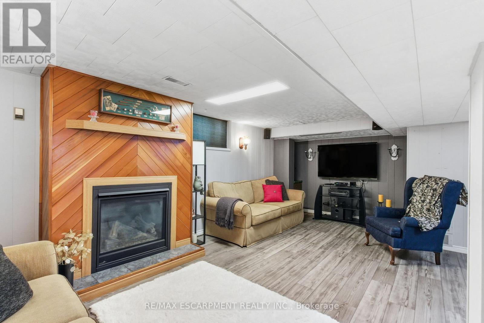 91 East 42nd Street, Hamilton, Ontario  L8T 3A2 - Photo 32 - X12469448