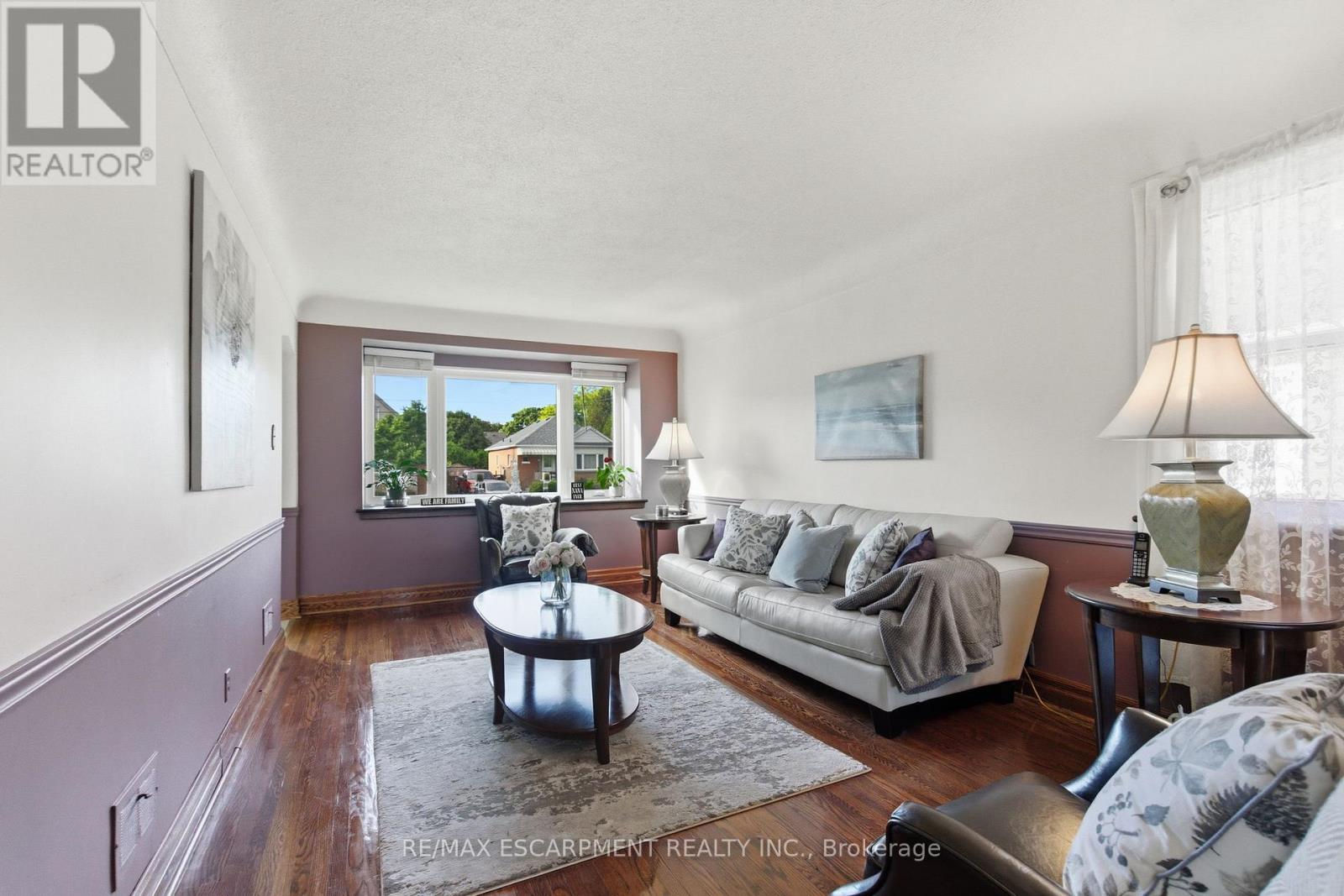 91 East 42nd Street, Hamilton, Ontario  L8T 3A2 - Photo 6 - X12469448