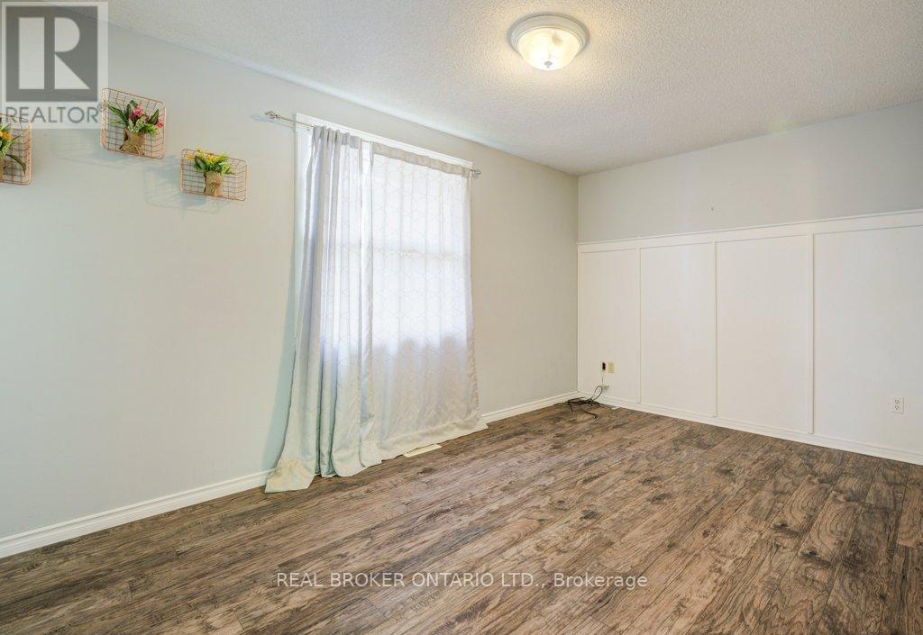 7 Folkstone Crescent, Kitchener, Ontario  N2E 2Y9 - Photo 23 - X12469465
