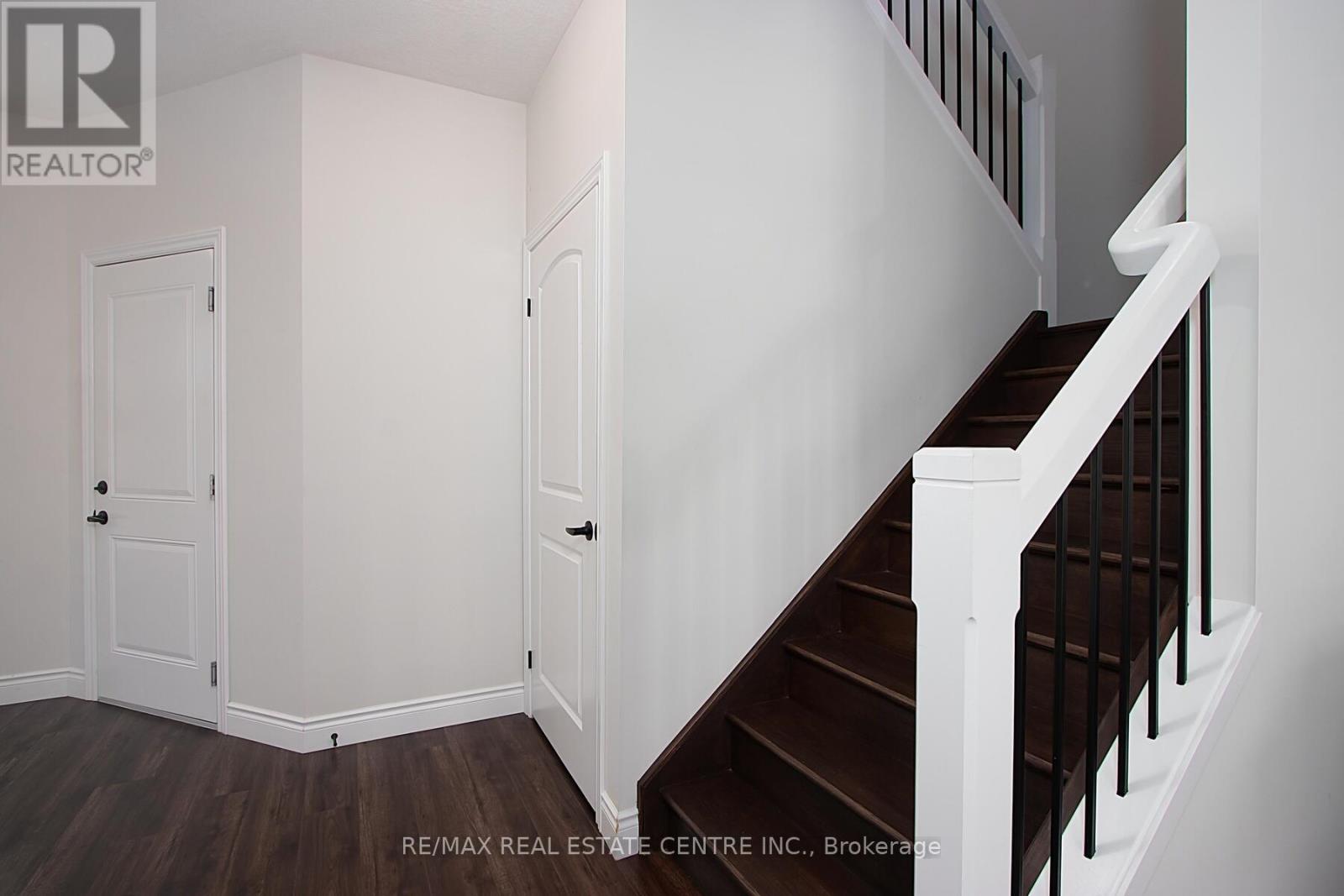 48 Cash Crescent, Ingersoll, Ontario  N5C 0E2 - Photo 5 - X12469476