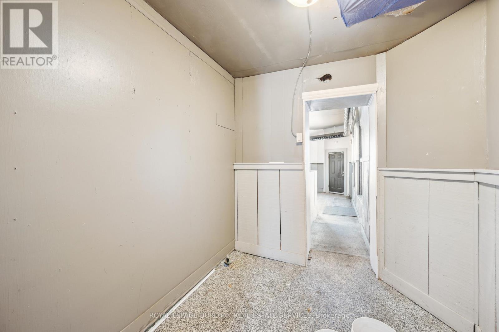 75 Erie Avenue, Brantford, Ontario  N3S 2G1 - Photo 14 - X12469485